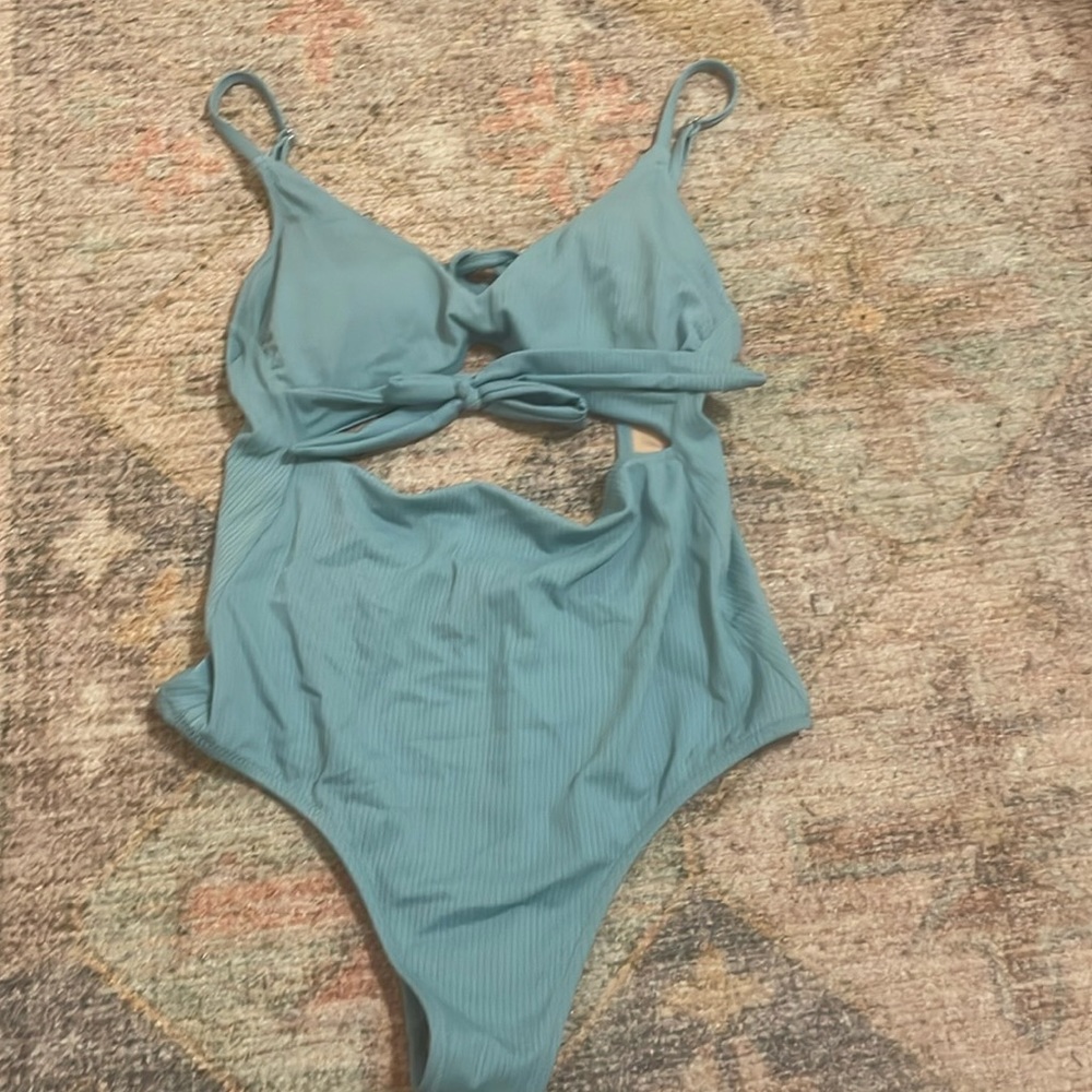 Shade & Shore Women’s Ribbed Green Cutout One Piece Swimsuit Size Small